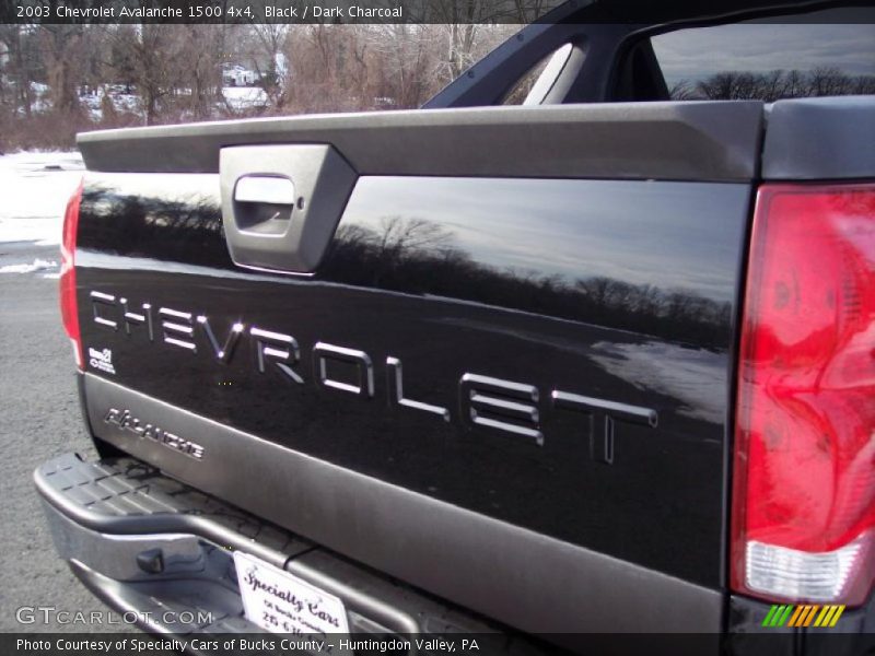 Black / Dark Charcoal 2003 Chevrolet Avalanche 1500 4x4