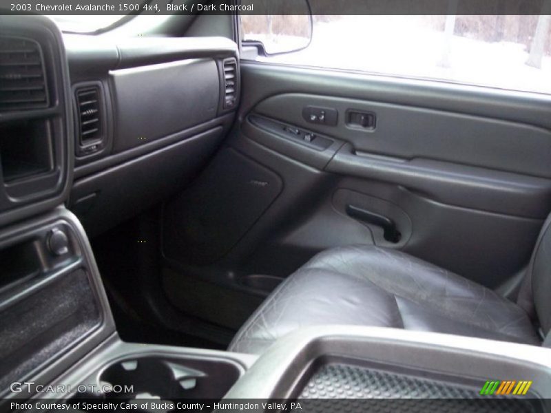 Black / Dark Charcoal 2003 Chevrolet Avalanche 1500 4x4