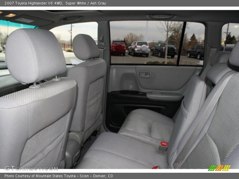 Super White / Ash Gray 2007 Toyota Highlander V6 4WD
