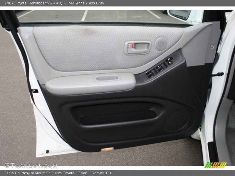 Super White / Ash Gray 2007 Toyota Highlander V6 4WD