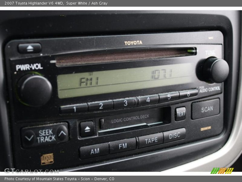 Super White / Ash Gray 2007 Toyota Highlander V6 4WD
