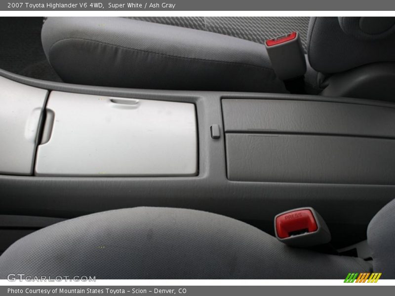 Super White / Ash Gray 2007 Toyota Highlander V6 4WD