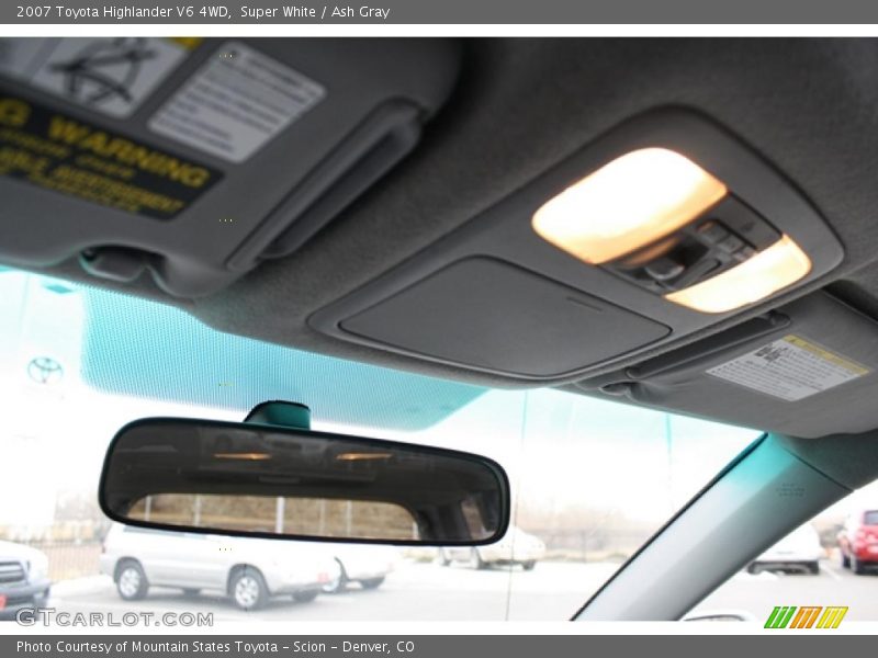 Super White / Ash Gray 2007 Toyota Highlander V6 4WD