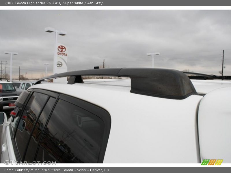 Super White / Ash Gray 2007 Toyota Highlander V6 4WD