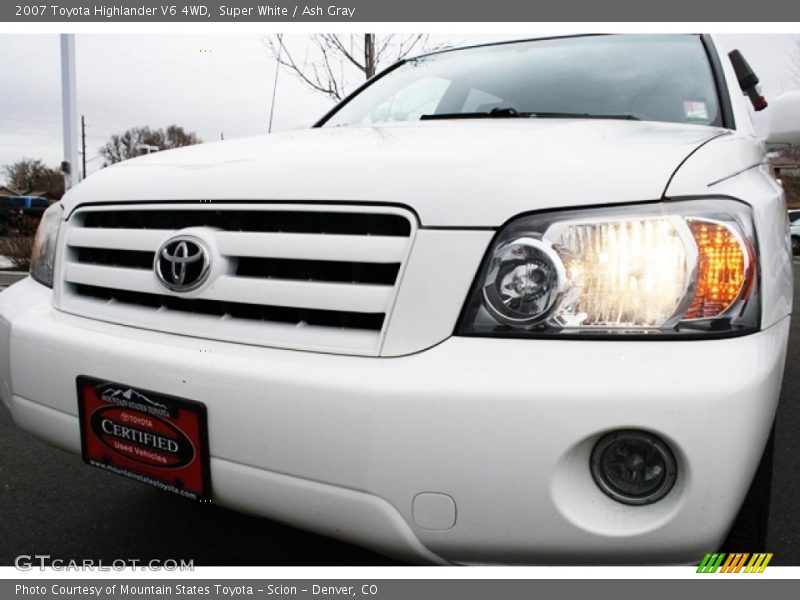 Super White / Ash Gray 2007 Toyota Highlander V6 4WD
