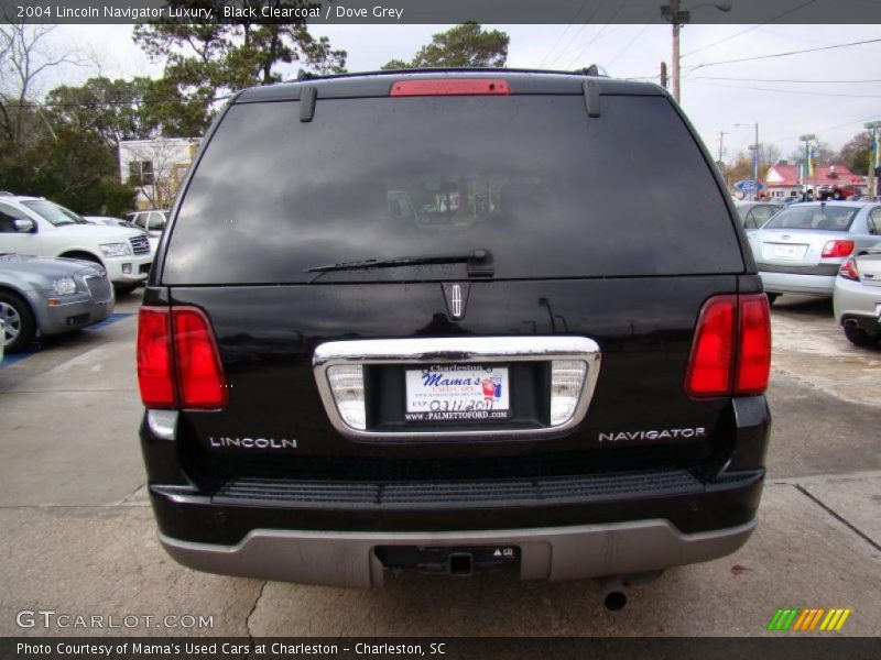 Black Clearcoat / Dove Grey 2004 Lincoln Navigator Luxury