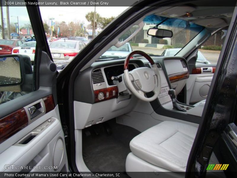 Black Clearcoat / Dove Grey 2004 Lincoln Navigator Luxury