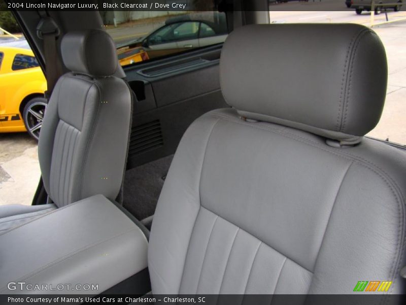 Black Clearcoat / Dove Grey 2004 Lincoln Navigator Luxury