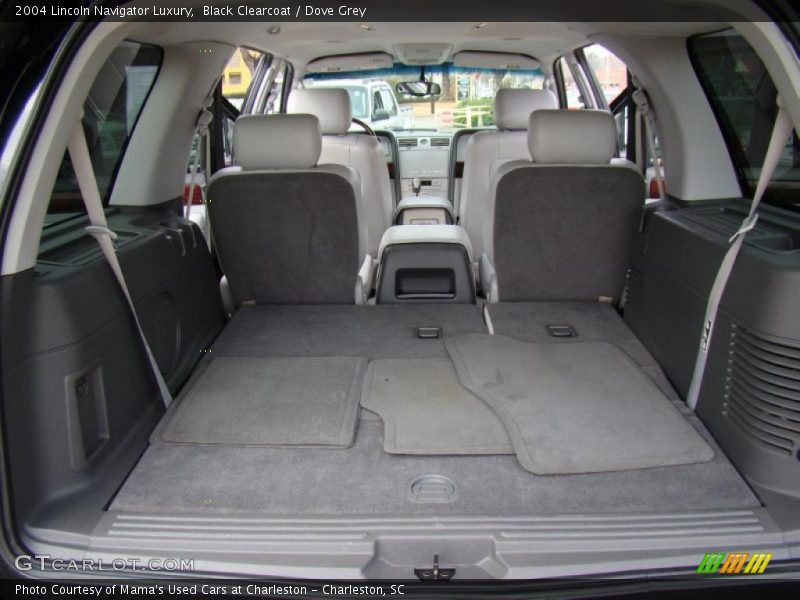 Black Clearcoat / Dove Grey 2004 Lincoln Navigator Luxury