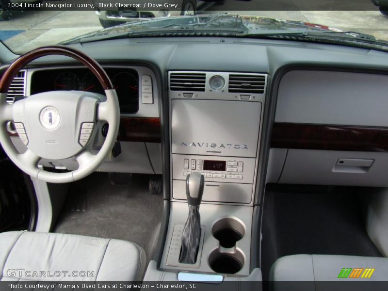 Black Clearcoat / Dove Grey 2004 Lincoln Navigator Luxury