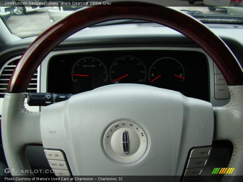 Black Clearcoat / Dove Grey 2004 Lincoln Navigator Luxury