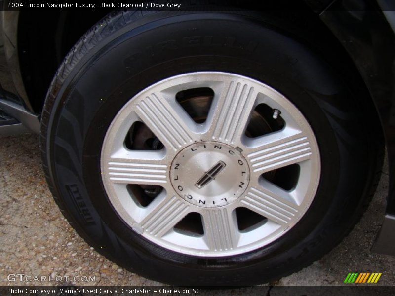 Black Clearcoat / Dove Grey 2004 Lincoln Navigator Luxury