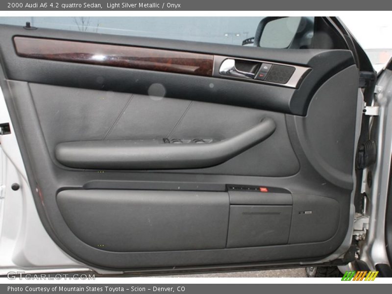 Door Panel of 2000 A6 4.2 quattro Sedan