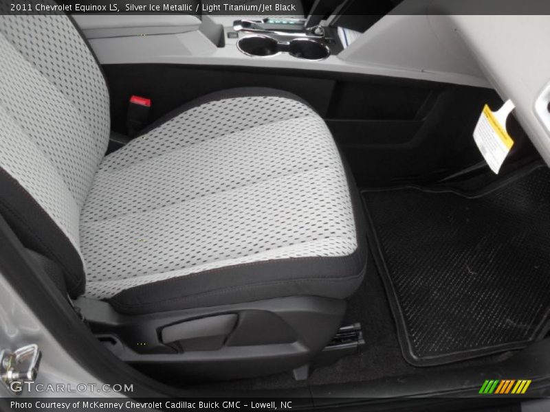 Silver Ice Metallic / Light Titanium/Jet Black 2011 Chevrolet Equinox LS