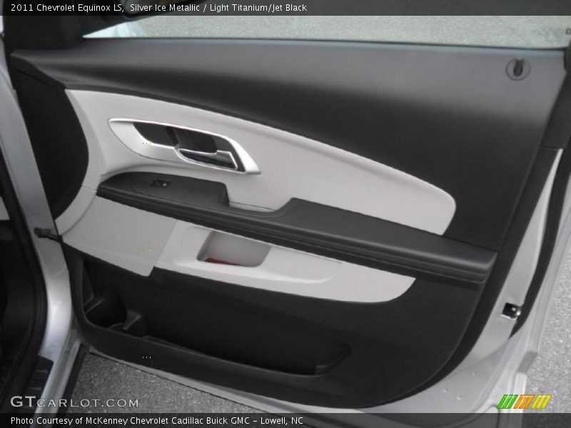 Silver Ice Metallic / Light Titanium/Jet Black 2011 Chevrolet Equinox LS