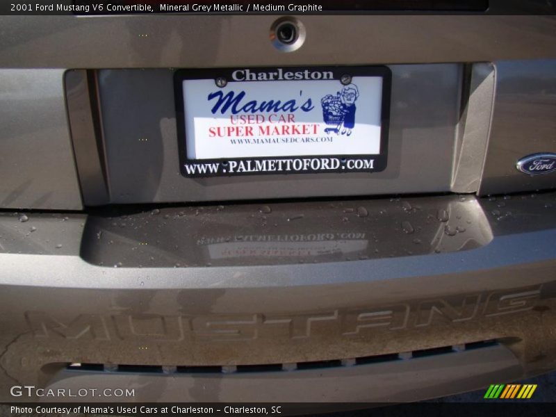 Mineral Grey Metallic / Medium Graphite 2001 Ford Mustang V6 Convertible