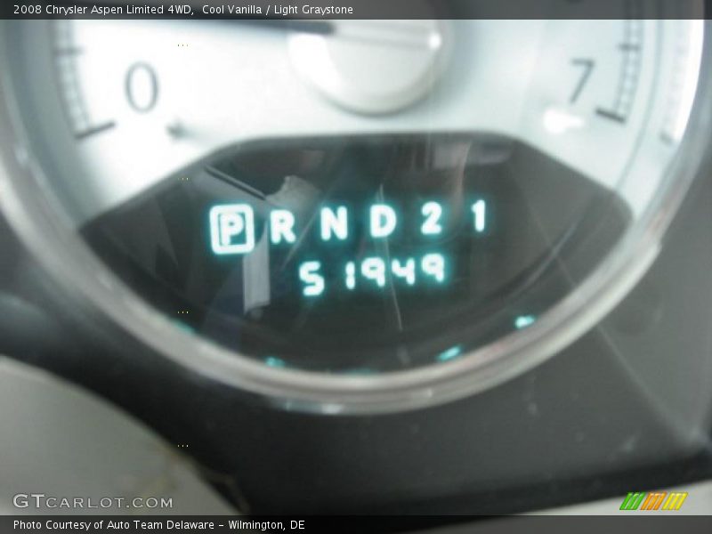 Cool Vanilla / Light Graystone 2008 Chrysler Aspen Limited 4WD