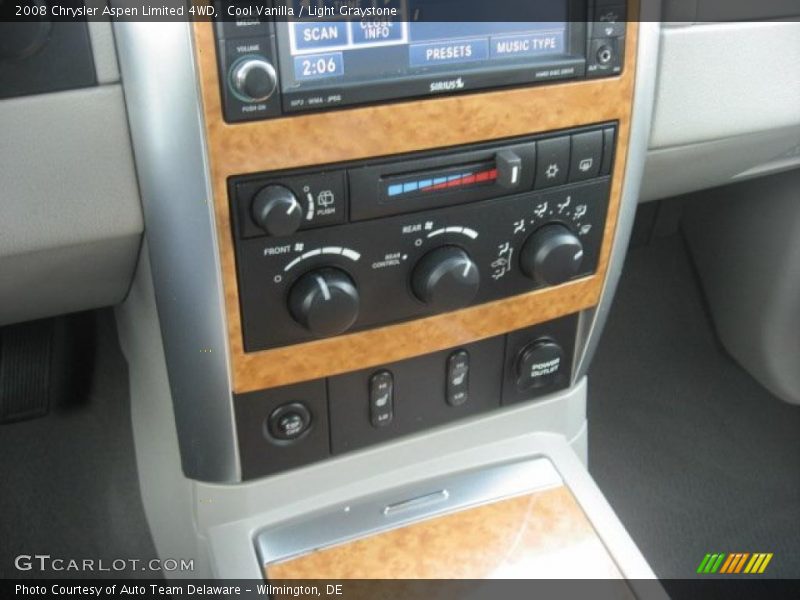 Cool Vanilla / Light Graystone 2008 Chrysler Aspen Limited 4WD