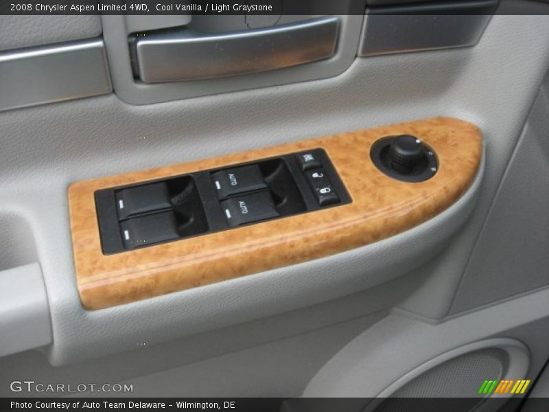 Cool Vanilla / Light Graystone 2008 Chrysler Aspen Limited 4WD