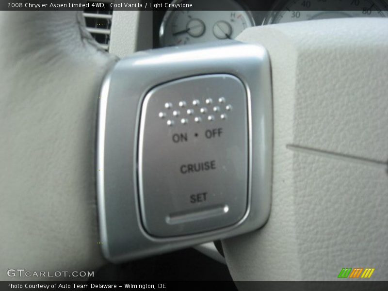 Cool Vanilla / Light Graystone 2008 Chrysler Aspen Limited 4WD