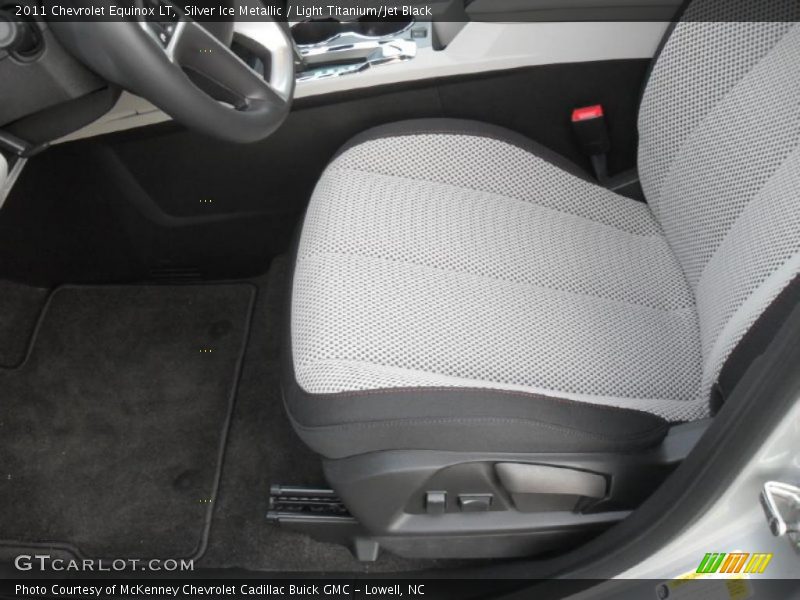 Silver Ice Metallic / Light Titanium/Jet Black 2011 Chevrolet Equinox LT
