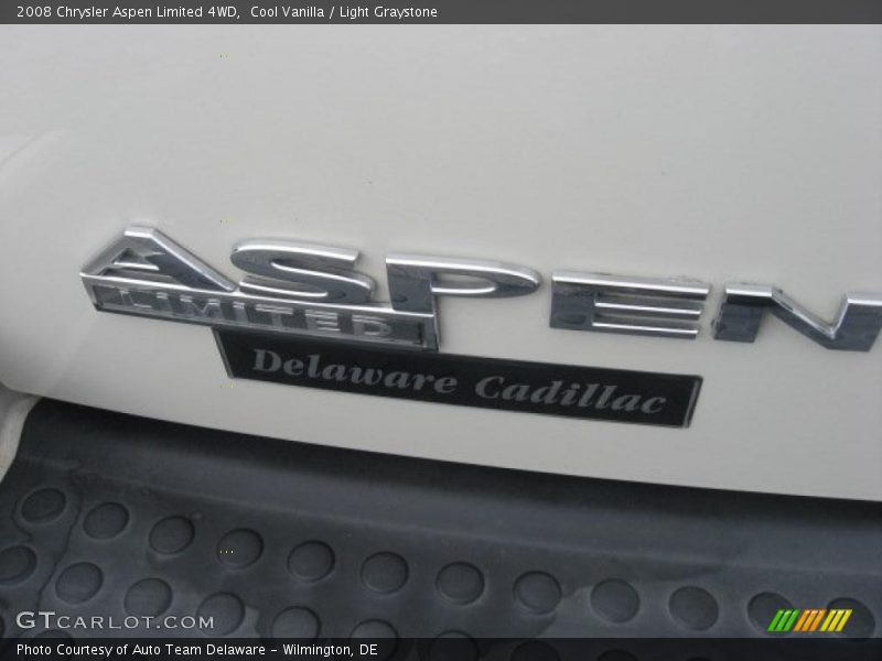 Cool Vanilla / Light Graystone 2008 Chrysler Aspen Limited 4WD