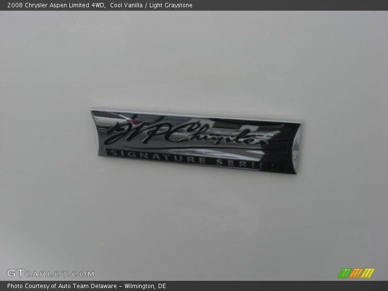 Cool Vanilla / Light Graystone 2008 Chrysler Aspen Limited 4WD