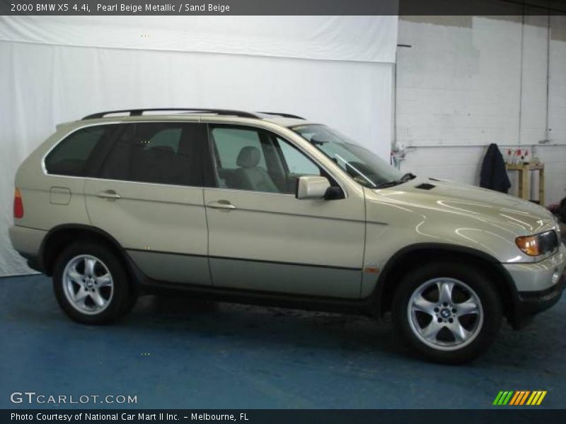 Pearl Beige Metallic / Sand Beige 2000 BMW X5 4.4i