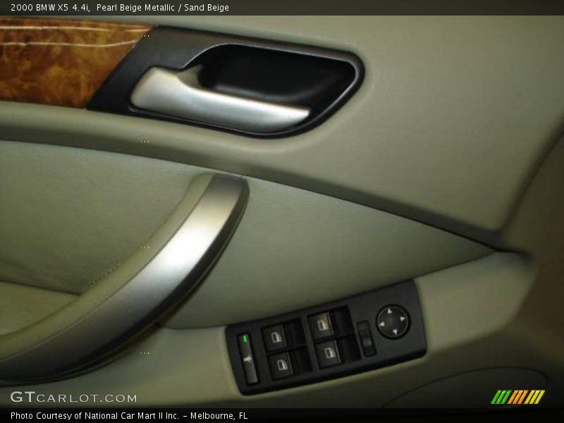 Pearl Beige Metallic / Sand Beige 2000 BMW X5 4.4i