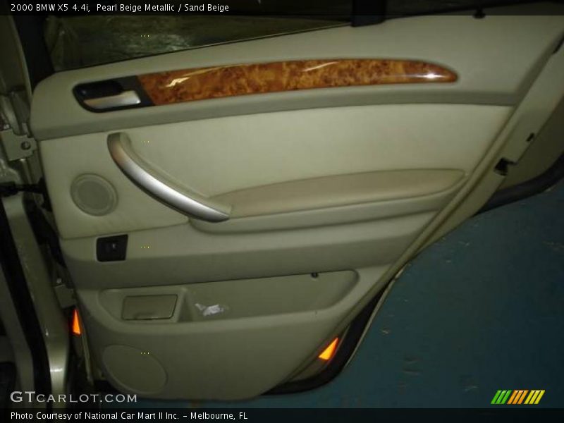 Pearl Beige Metallic / Sand Beige 2000 BMW X5 4.4i