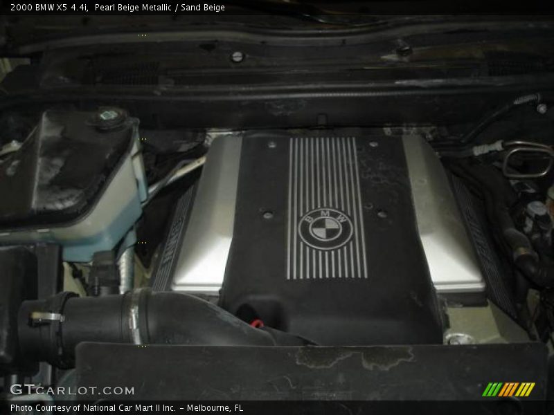 Pearl Beige Metallic / Sand Beige 2000 BMW X5 4.4i