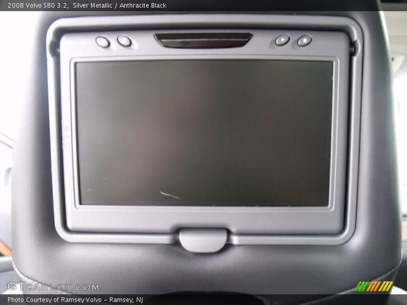 Silver Metallic / Anthracite Black 2008 Volvo S80 3.2