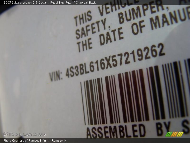 Regal Blue Pearl / Charcoal Black 2005 Subaru Legacy 2.5i Sedan