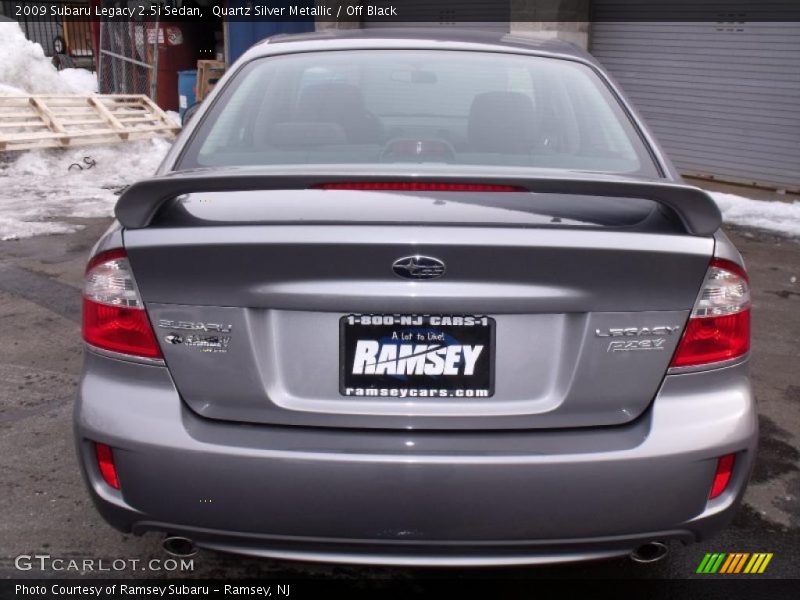 Quartz Silver Metallic / Off Black 2009 Subaru Legacy 2.5i Sedan