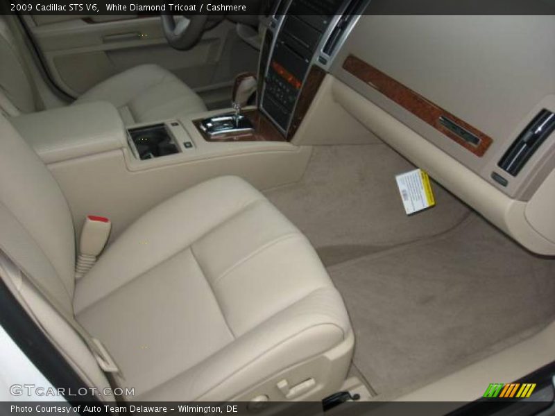 White Diamond Tricoat / Cashmere 2009 Cadillac STS V6