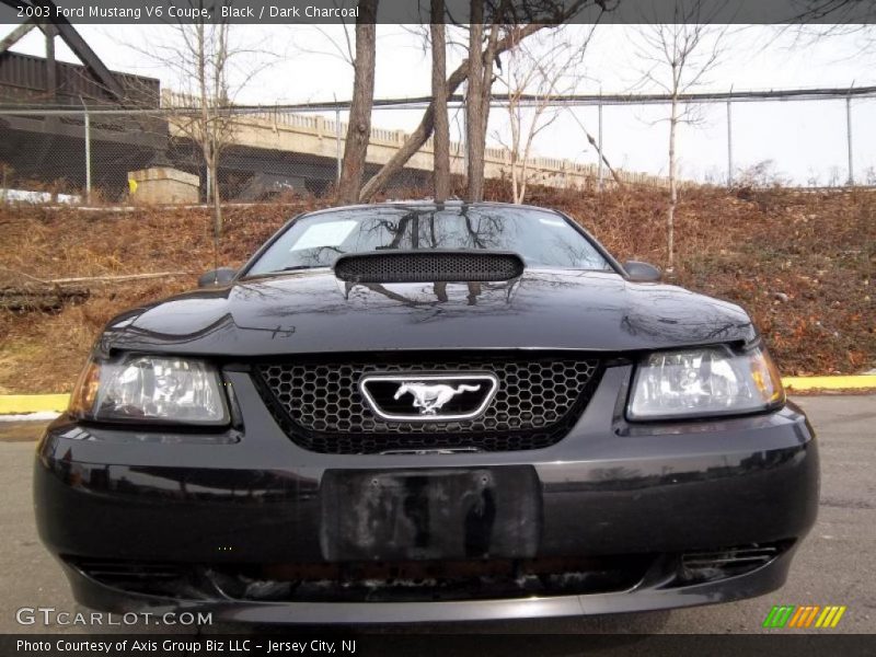 Black / Dark Charcoal 2003 Ford Mustang V6 Coupe