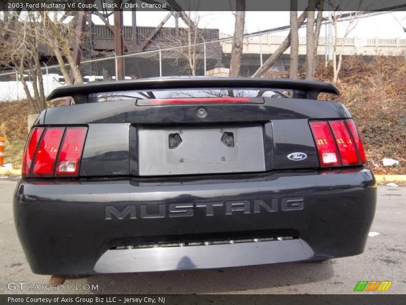 Black / Dark Charcoal 2003 Ford Mustang V6 Coupe
