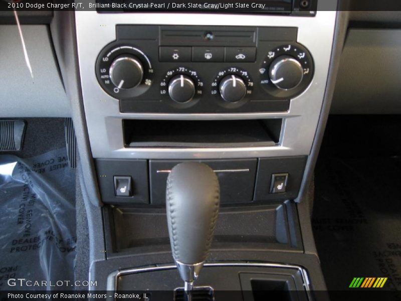 Brilliant Black Crystal Pearl / Dark Slate Gray/Light Slate Gray 2010 Dodge Charger R/T