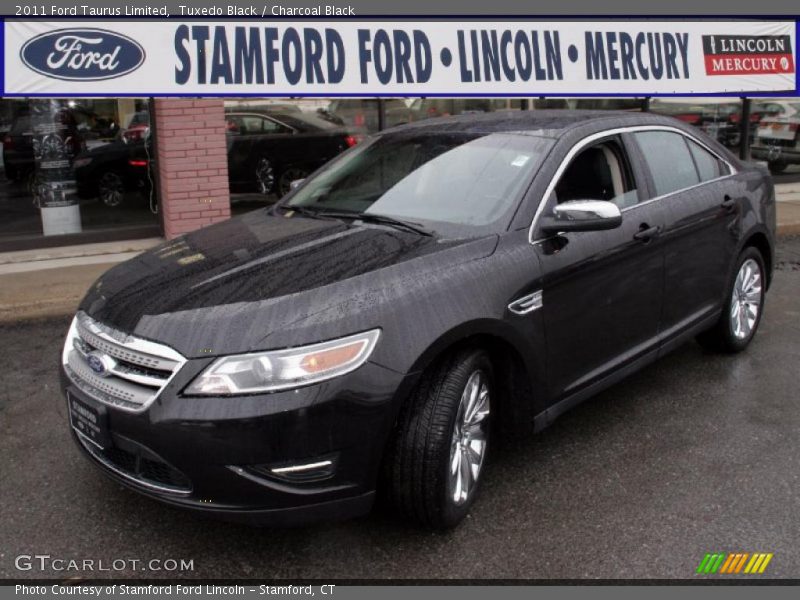 Tuxedo Black / Charcoal Black 2011 Ford Taurus Limited