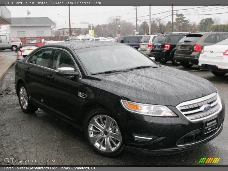 Tuxedo Black / Charcoal Black 2011 Ford Taurus Limited