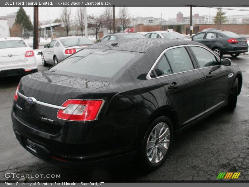 Tuxedo Black / Charcoal Black 2011 Ford Taurus Limited