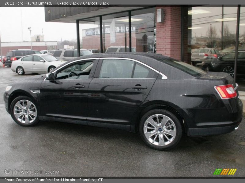 Tuxedo Black / Charcoal Black 2011 Ford Taurus Limited