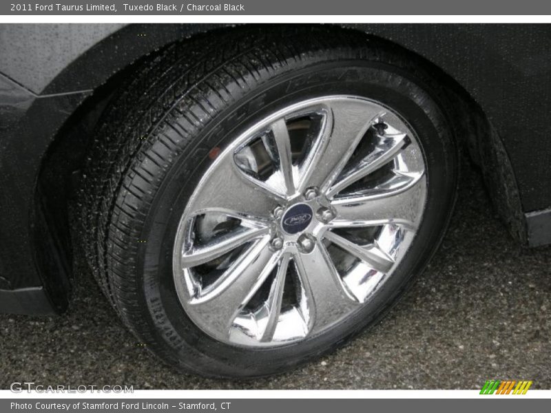 Tuxedo Black / Charcoal Black 2011 Ford Taurus Limited