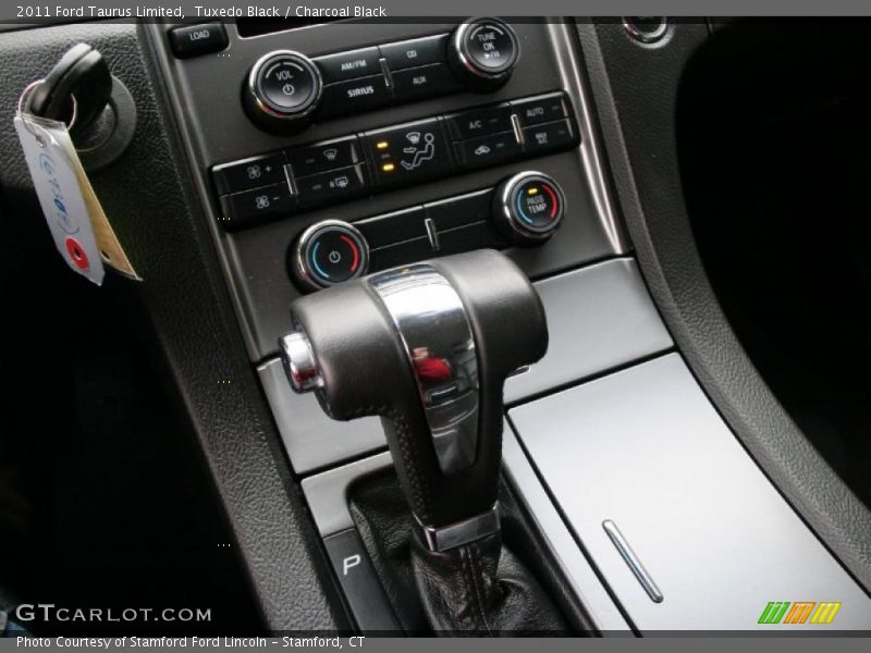 Tuxedo Black / Charcoal Black 2011 Ford Taurus Limited