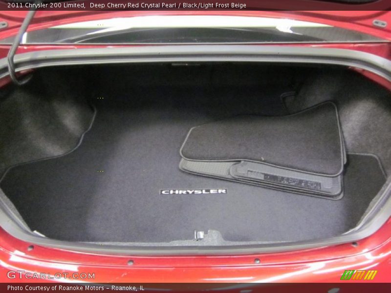  2011 200 Limited Trunk