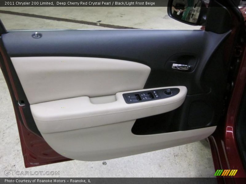 Door Panel of 2011 200 Limited