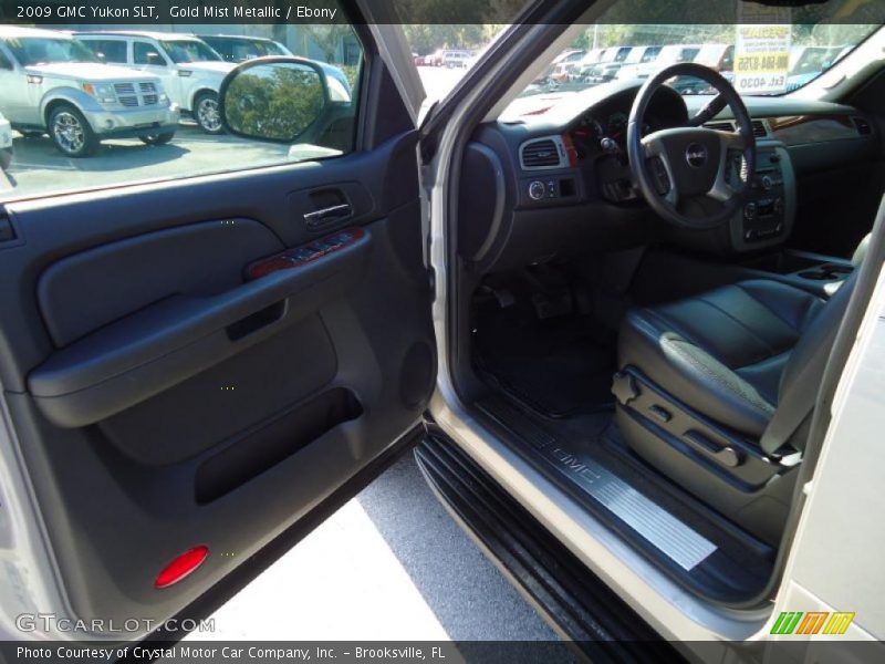 Gold Mist Metallic / Ebony 2009 GMC Yukon SLT