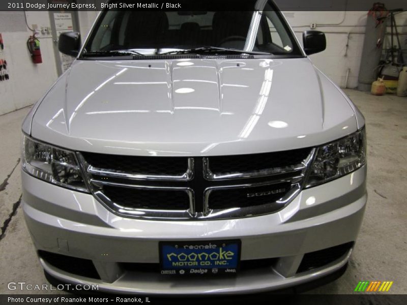 Bright Silver Metallic / Black 2011 Dodge Journey Express