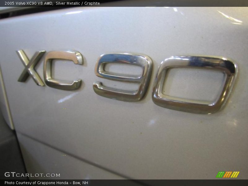 Silver Metallic / Graphite 2005 Volvo XC90 V8 AWD