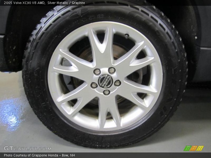 Silver Metallic / Graphite 2005 Volvo XC90 V8 AWD